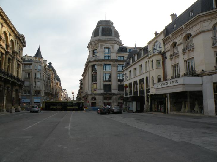  boutique de la mariée, rue de Vesles